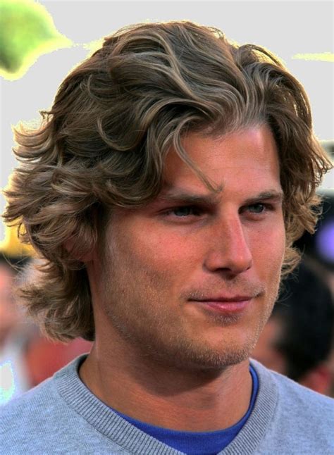 mens hairstyles wavy hair